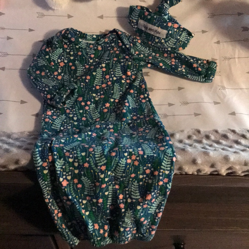 GiGi & Max sleeper! (Open at the bottom)